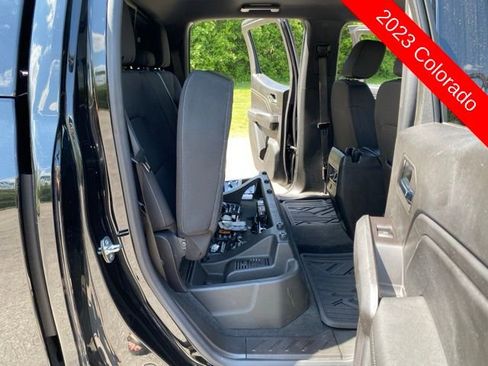 Used 2023 Chevrolet Colorado LT w/ LT Convenience Package AWD/4WD image 39
