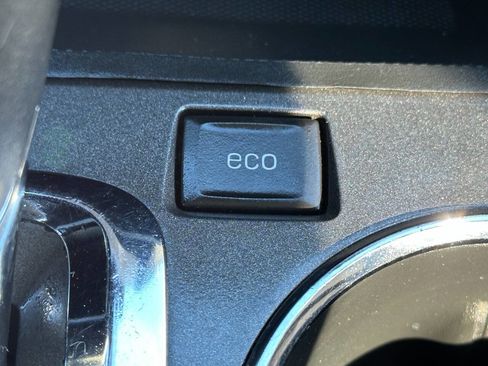 Used 2016 Chevrolet Equinox LTZ w/ Enhanced Convenience Package image 48