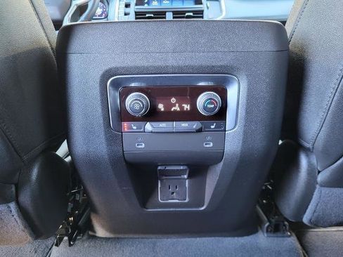 Used 2022 Chevrolet Tahoe Z71 w/ Luxury Package image 30