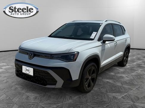 New 2025 Volkswagen Taos SEL image 1