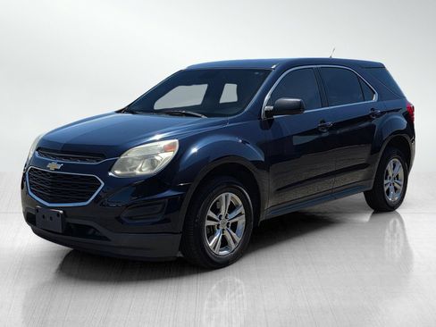 Used 2017 Chevrolet Equinox LS FWD image 3