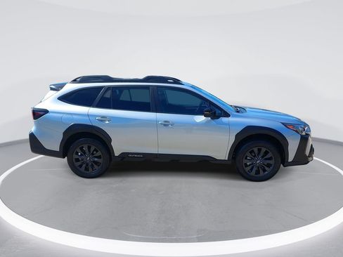 Used 2024 Subaru Outback Onyx Edition AWD/4WD image 4