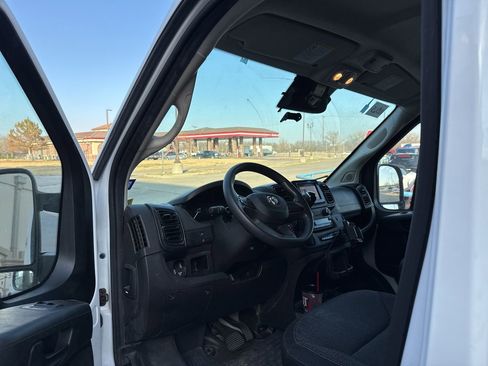 Used 2023 RAM ProMaster 2500 image 18