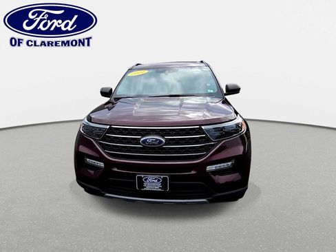 Used 2022 Ford Explorer XLT w/ Equipment Group 202A AWD/4WD image 3