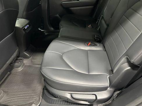Used 2020 Toyota Highlander XLE AWD/4WD image 44