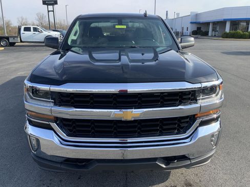 Used 2018 Chevrolet Silverado 1500 LT w/ All Star Edition image 3