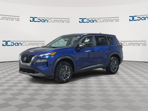 Used 2023 Nissan Rogue S image 5