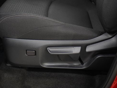 Used 2025 Toyota 4Runner SR5 AWD/4WD image 22