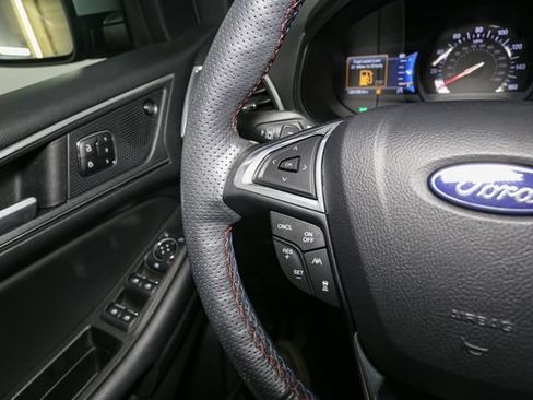 Used 2024 Ford Edge ST w/ Equipment Group 401A AWD/4WD image 31