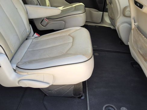 Used 2021 Chrysler Pacifica Limited w/ Premium & Safety Sphere Group AWD/4WD image 42