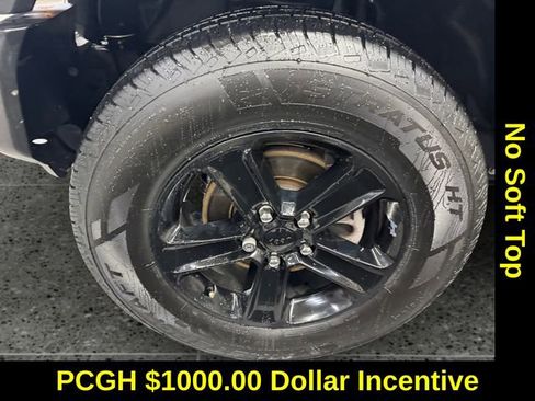 Used 2022 Jeep Wrangler Unlimited Sport image 25