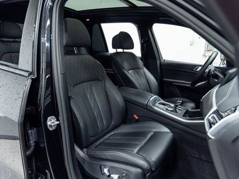 Used 2022 BMW X5 xDrive40i w/ M Sport Package image 25