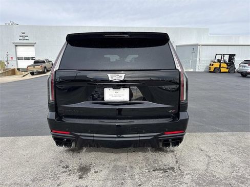 Used 2025 Cadillac Escalade V w/ LPO, ONYX Package image 3