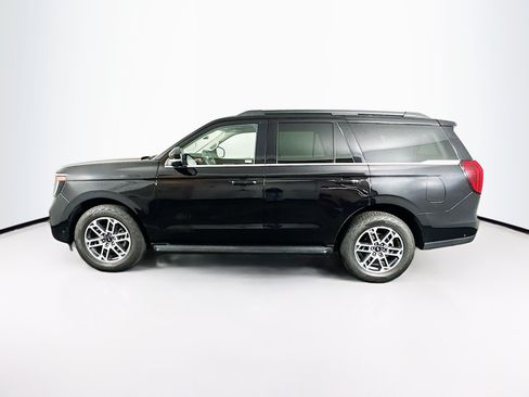 Used 2025 Ford Expedition Active AWD/4WD image 4