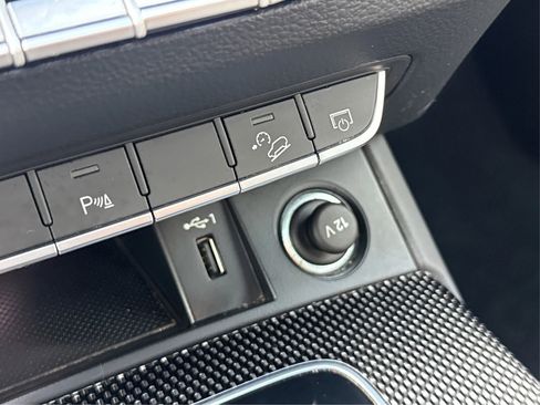 Used 2022 Audi SQ5 Premium Plus w/ Premium Plus Package image 42