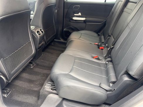 Used 2023 Mercedes-Benz EQB 300 4MATIC w/ Pinnacle Package image 32