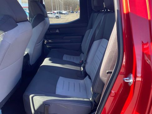 Used 2025 Toyota Tacoma TRD Off-Road image 8