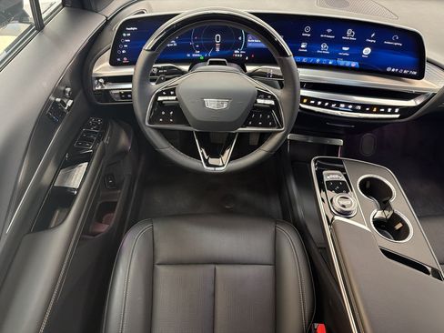Certified 2024 Cadillac Lyriq Luxury RWD image 28
