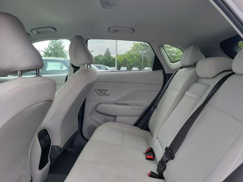Used 2024 Hyundai Kona SEL AWD/4WD image 11