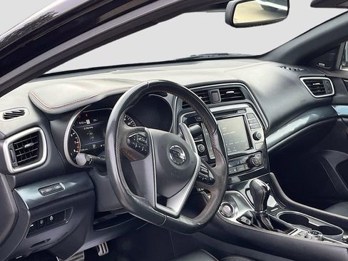 Used 2021 Nissan Maxima SR w/ Sport Mat Group FWD image 9