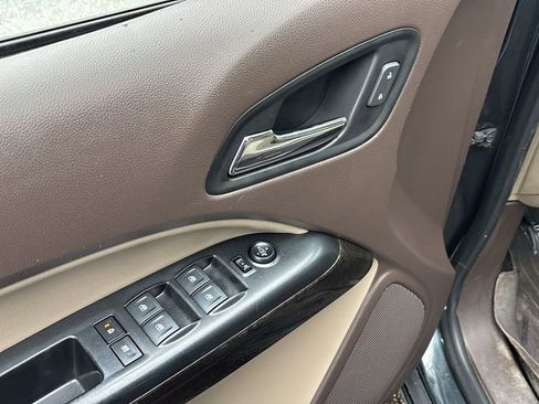 Used 2018 GMC Canyon SLT w/ Driver Alert Package image 14