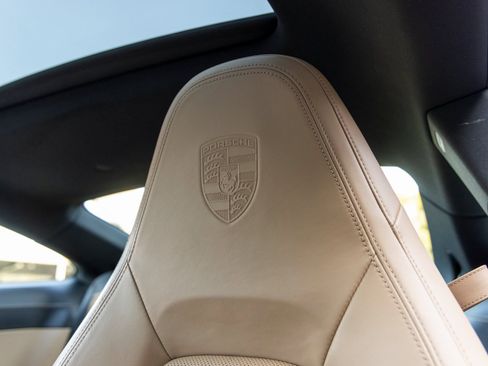 Certified 2020 Porsche 911 Carrera S w/ Premium Package RWD image 27