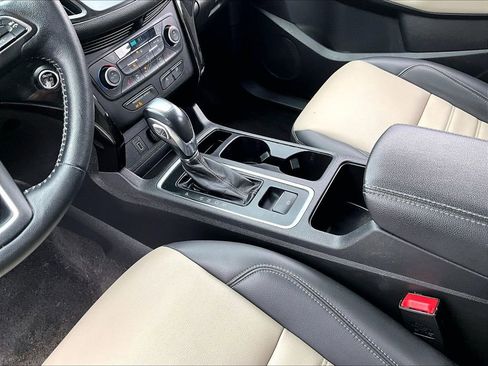 Used 2019 Ford Escape SEL image 13