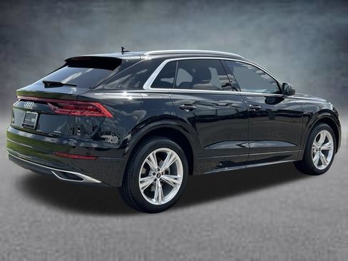 Used 2023 Audi Q8 Premium w/ Convenience Package AWD/4WD image 5