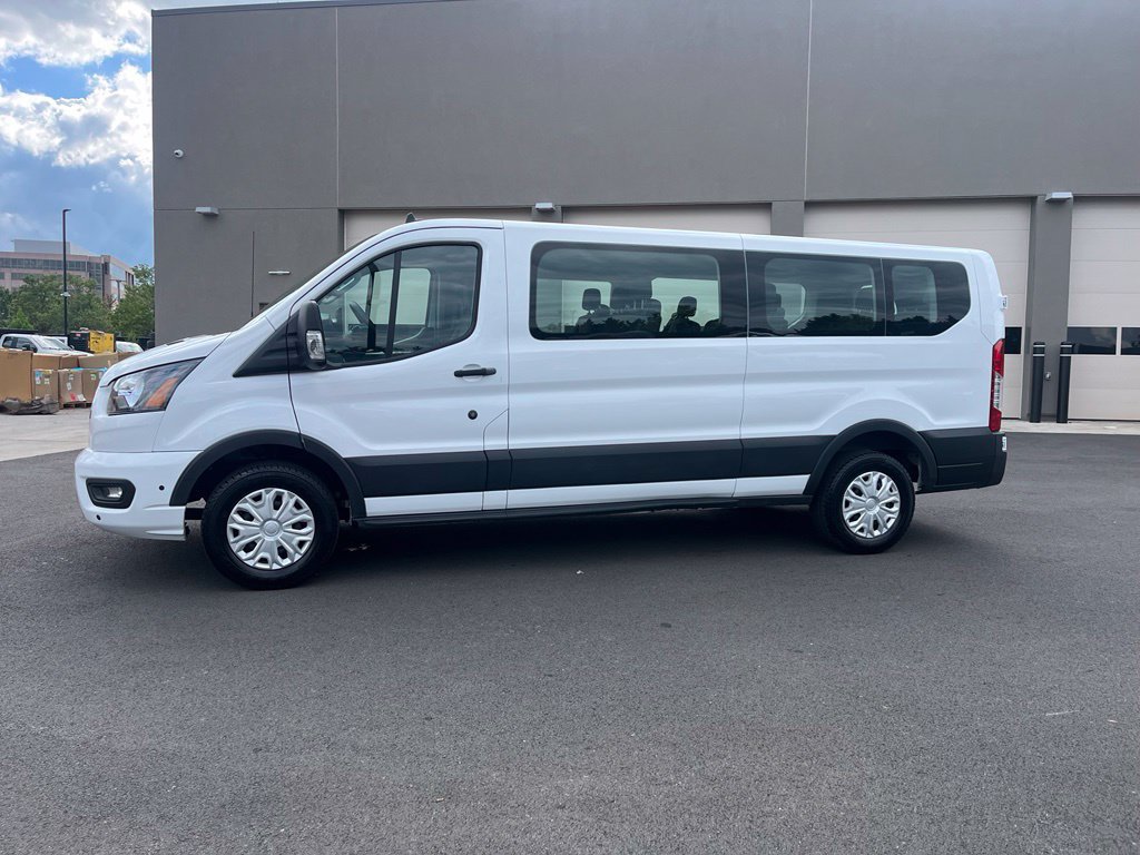 Used 2025 Ford Transit 350 XLT RWD image 5