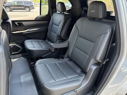 New 2026 Buick Enclave Sport Touring w/ Power Package FWD image 19