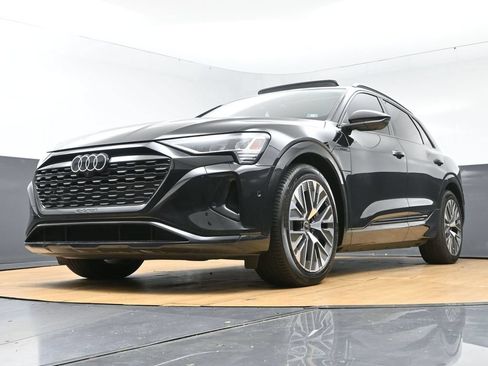 Used 2024 Audi Q8 e-tron Premium Plus w/ Premium Plus Package AWD/4WD image 51