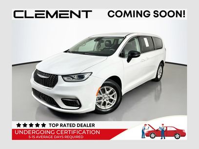 Used 2024 Chrysler Pacifica Touring-L
