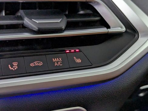 Certified 2022 BMW X7 xDrive40i w/ Premium Package image 22