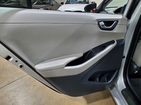 Used 2019 Hyundai Ioniq Limited FWD image 24