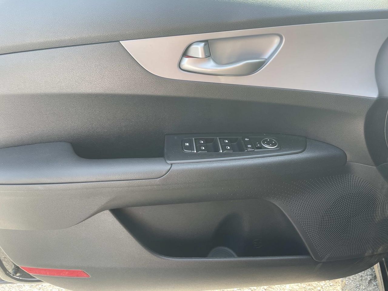 Used 2024 Kia Forte LX FWD image 12
