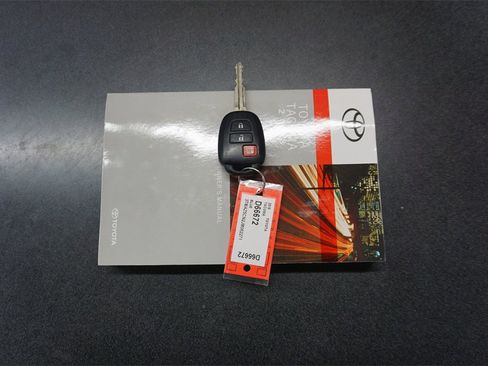 Used 2018 Toyota Tacoma SR5 image 16