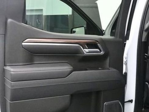 Used 2025 Chevrolet Silverado 1500 LT Trail Boss w/ Protection Package image 11