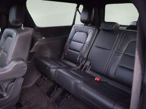 Used 2024 Lincoln Navigator L Reserve image 10