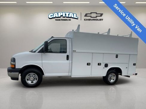 New 2025 Chevrolet Express 3500 w/ Power Convenience Package image 2