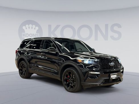 Used 2022 Ford Explorer ST w/ Equipment Group 401A AWD/4WD image 2