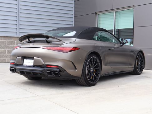 Used 2022 Mercedes-Benz SL 63 AMG 4MATIC image 5