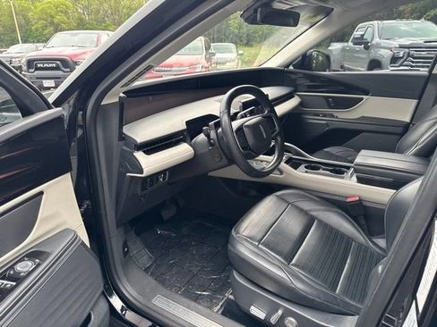Used 2024 Lincoln Nautilus Reserve AWD/4WD image 19