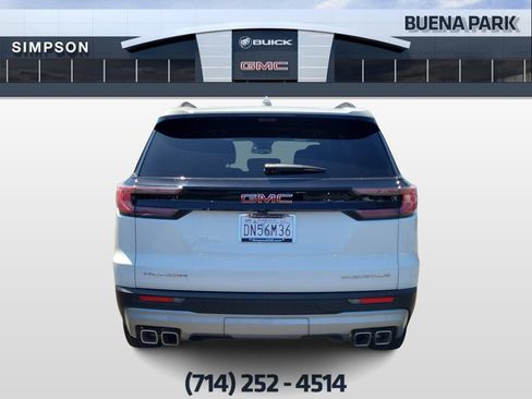 Used 2026 GMC Acadia Elevation w/ Elevation Premium Package FWD image 7