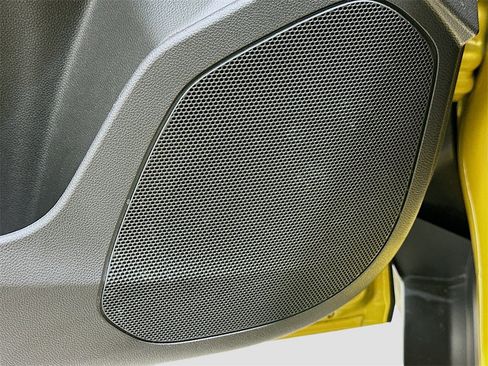 Used 2025 Chevrolet Trax RS w/ Driver Confidence Package image 17