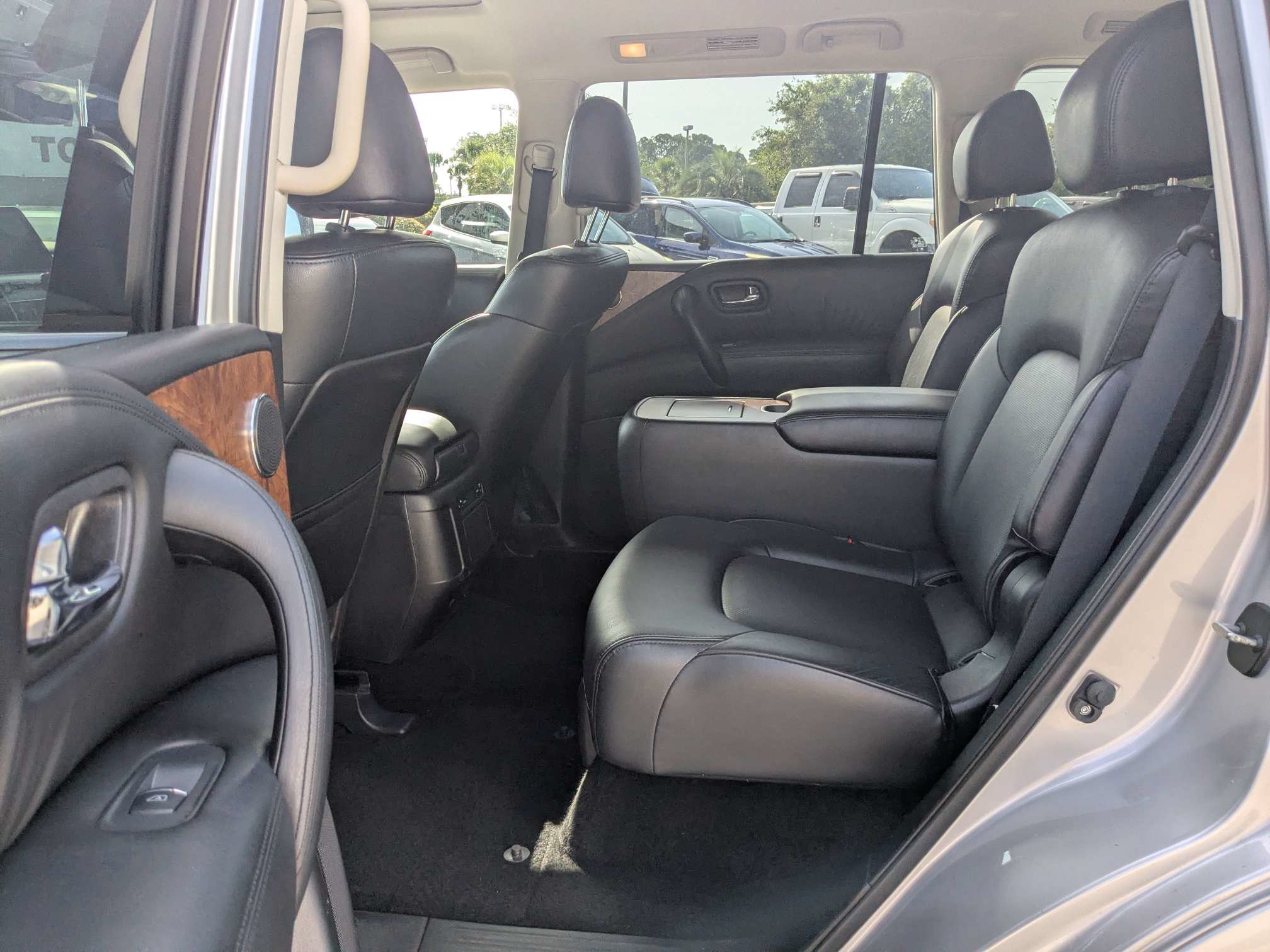 Used 2024 Nissan Armada SL w/ Captain's Chairs Package RWD image 15