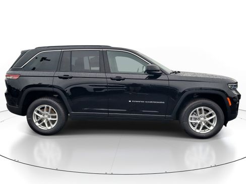 New 2026 Jeep Grand Cherokee Laredo X AWD/4WD image 5