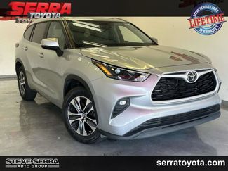 Used 2024 Toyota Highlander XLE FWD video 1
