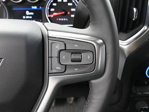 Used 2022 Chevrolet Silverado 1500 LT AWD/4WD image 32