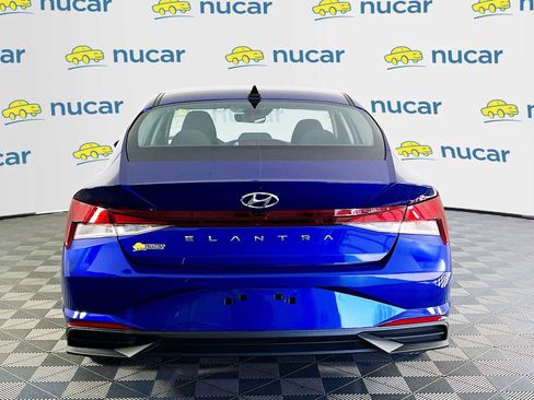 Certified 2023 Hyundai Elantra SEL w/ Preferred Accessory Package image 6