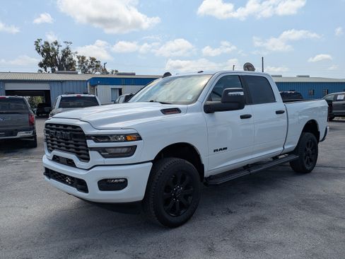 Used 2025 RAM 2500 Big Horn AWD/4WD image 8